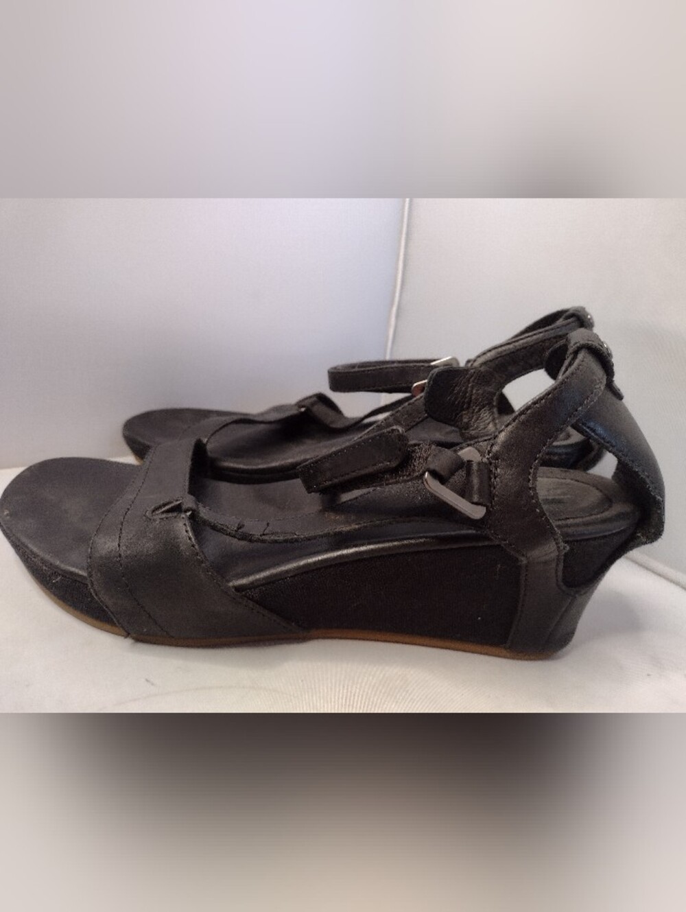 Teva Womens Leather Open Toe Capri Wedge Sandals Size 8.5 Black Strappy A13